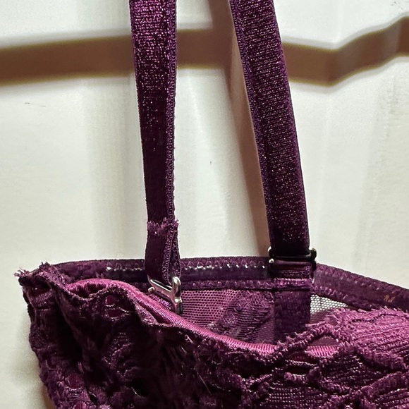 Victoria's Secret Deep Purple Lace Bra - Picture 5 of 15